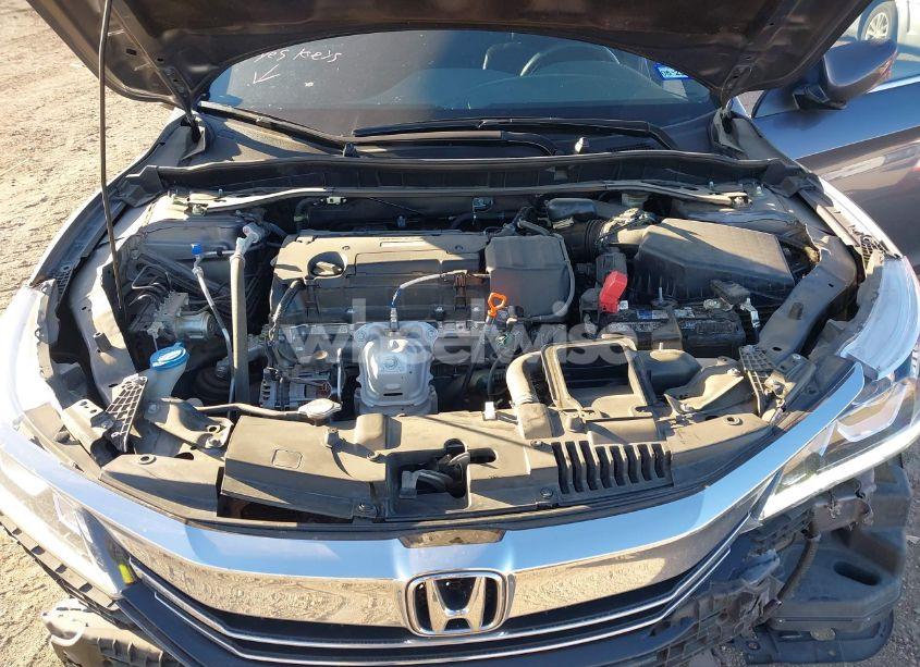 Photo 10 of 2016 Honda Accord SPORT (VIN 1HGCR2F58GA233521)