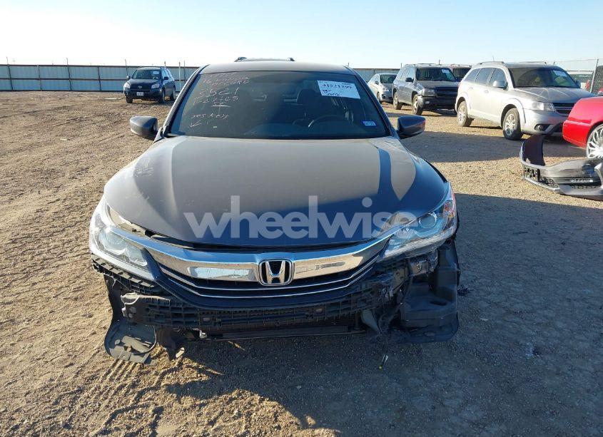 Photo 13 of 2016 Honda Accord SPORT (VIN 1HGCR2F58GA233521)