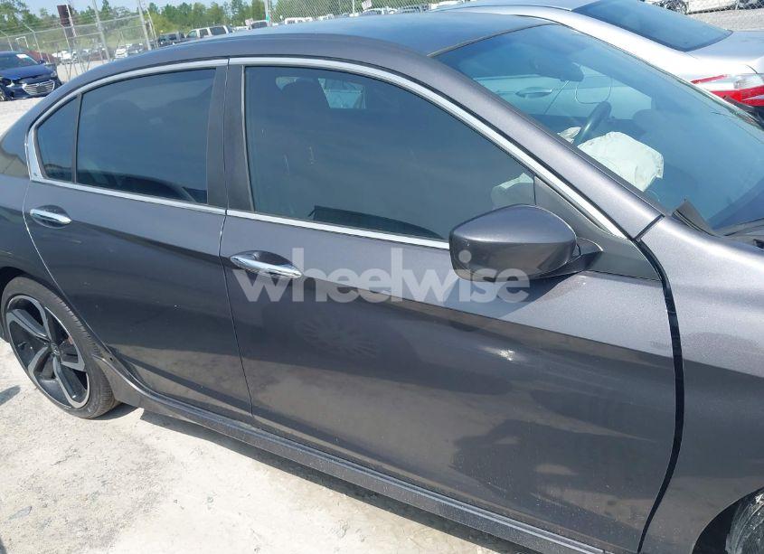 Photo 13 of 2016 Honda Accord SPORT (VIN 1HGCR2F58GA239304)