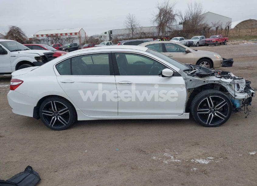 Photo 13 of 2017 Honda Accord SPORT (VIN 1HGCR2F58HA041050)