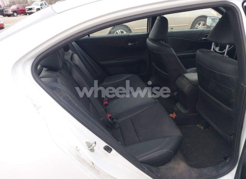 Photo 8 of 2017 Honda Accord SPORT (VIN 1HGCR2F58HA041050)