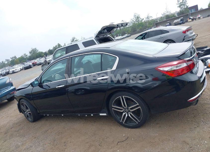 Photo 14 of 2017 Honda Accord SPORT (VIN 1HGCR2F58HA055448)