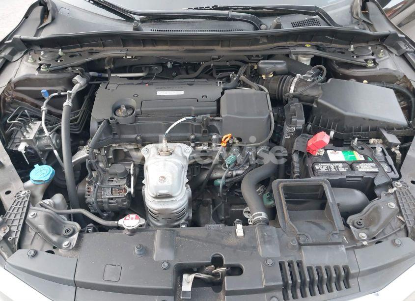 Photo 10 of 2017 Honda Accord SPORT (VIN 1HGCR2F58HA076557)