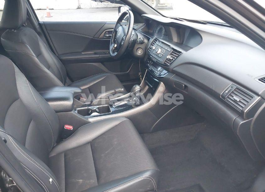 Photo 5 of 2017 Honda Accord SPORT (VIN 1HGCR2F58HA076557)