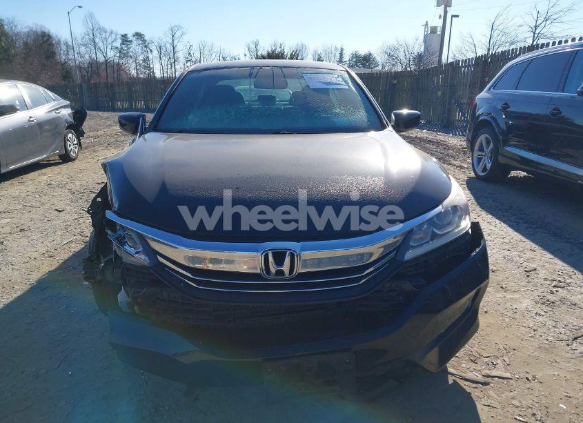 Photo 11 of 2017 Honda Accord SPORT (VIN 1HGCR2F58HA194902)