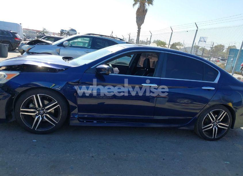 Photo 15 of 2017 Honda Accord SPORT (VIN 1HGCR2F58HA213321)