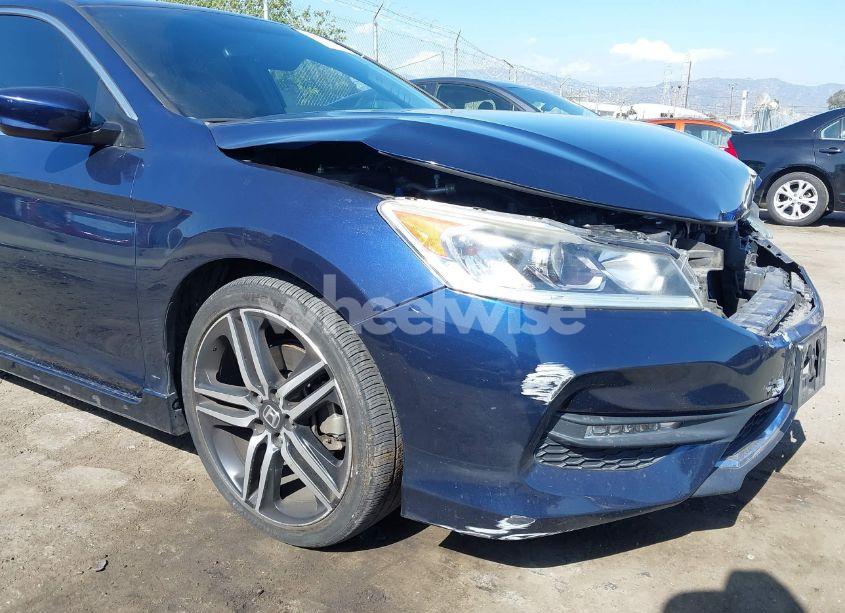Photo 18 of 2017 Honda Accord SPORT (VIN 1HGCR2F58HA213321)