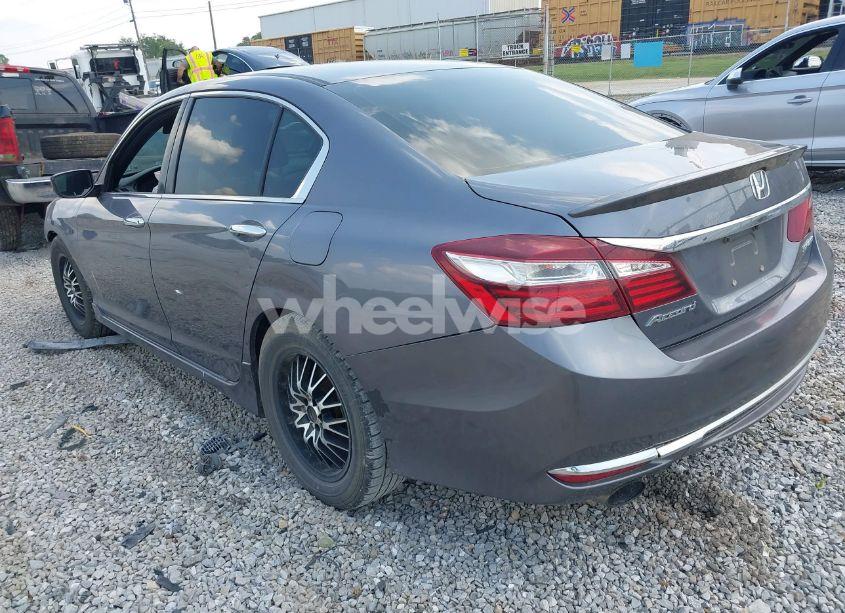 Photo 3 of 2017 Honda Accord SPORT (VIN 1HGCR2F58HA239160)