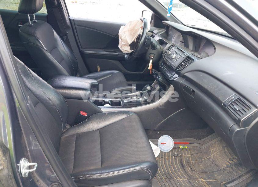 Photo 5 of 2017 Honda Accord SPORT (VIN 1HGCR2F58HA239160)