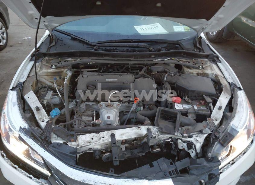 Photo 10 of 2017 Honda Accord SPORT (VIN 1HGCR2F58HA284275)