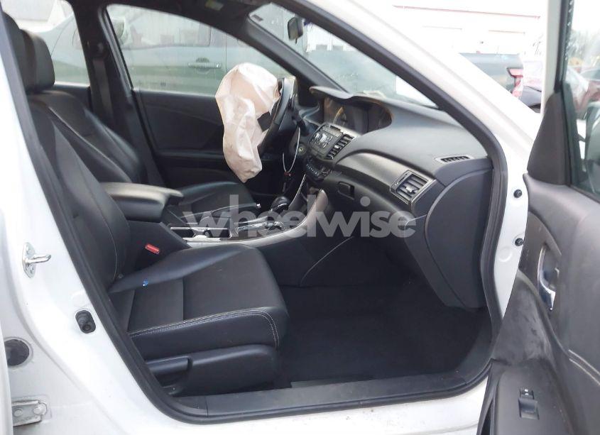 Photo 5 of 2017 Honda Accord SPORT (VIN 1HGCR2F58HA284275)