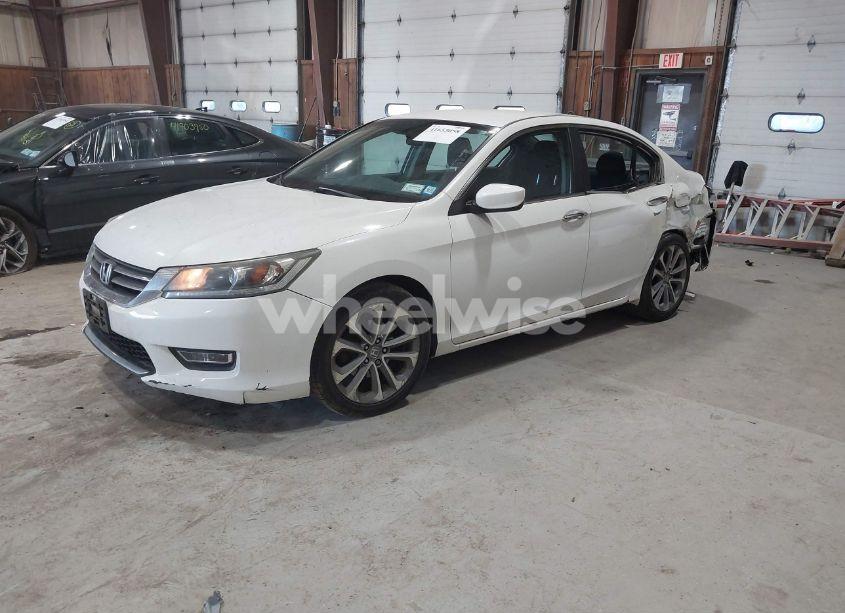 Photo 2 of 2013 Honda Accord SPORT (VIN 1HGCR2F59DA207103)
