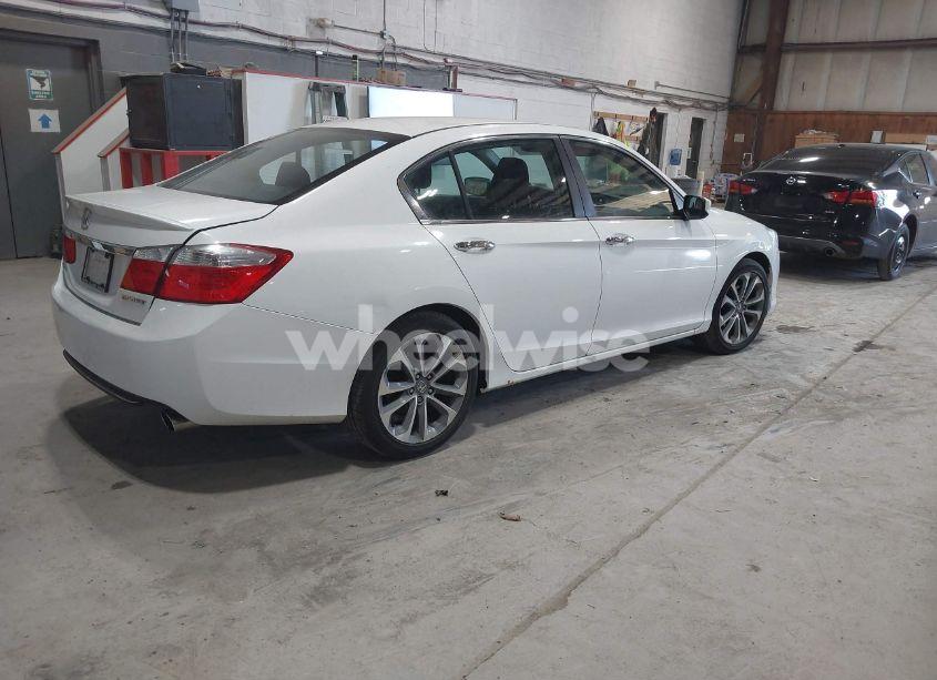 Photo 4 of 2013 Honda Accord SPORT (VIN 1HGCR2F59DA207103)