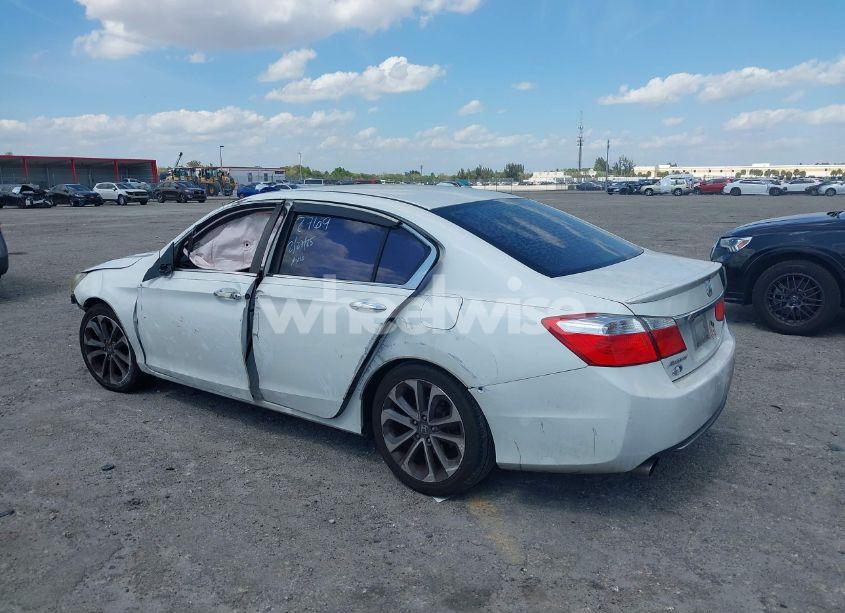 Photo 3 of 2013 Honda Accord SPORT (VIN 1HGCR2F59DA282769)