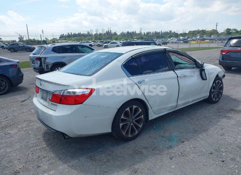 Photo 4 of 2013 Honda Accord SPORT (VIN 1HGCR2F59DA282769)