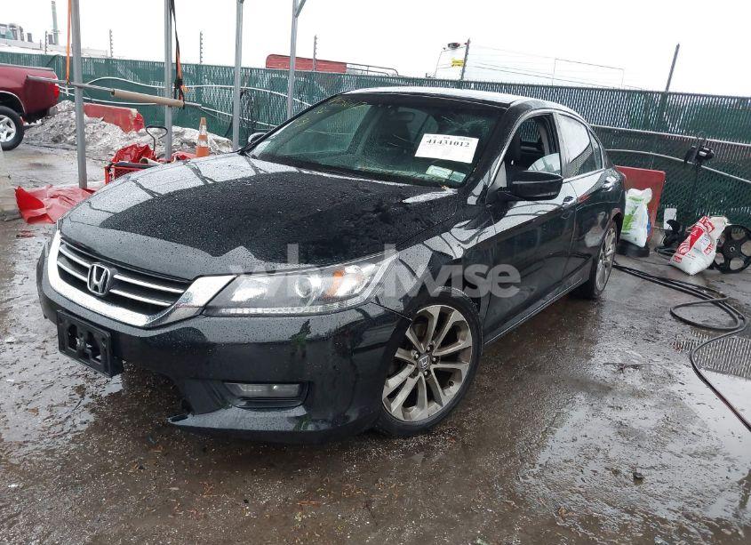 Photo 2 of 2014 Honda Accord SPORT (VIN 1HGCR2F59EA076899)