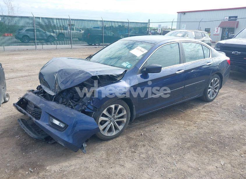 Photo 2 of 2015 Honda Accord SPORT (VIN 1HGCR2F59FA001797)