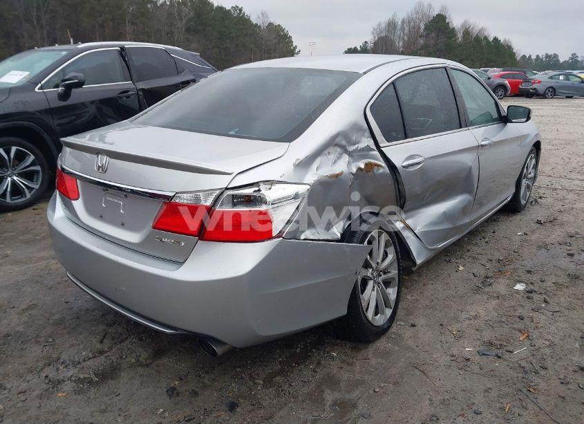Photo 4 of 2015 Honda Accord SPORT (VIN 1HGCR2F59FA095938)