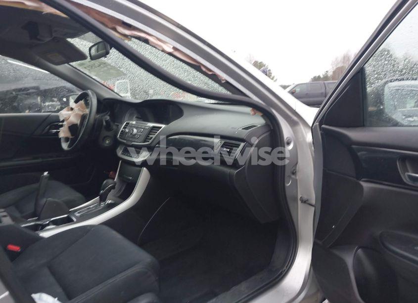 Photo 5 of 2015 Honda Accord SPORT (VIN 1HGCR2F59FA095938)