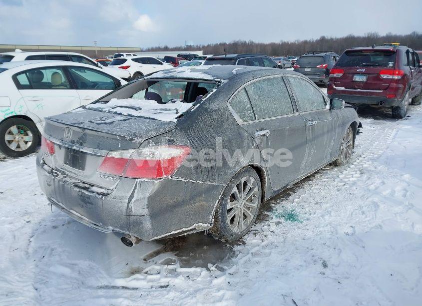 Photo 4 of 2015 Honda Accord SPORT (VIN 1HGCR2F59FA110440)