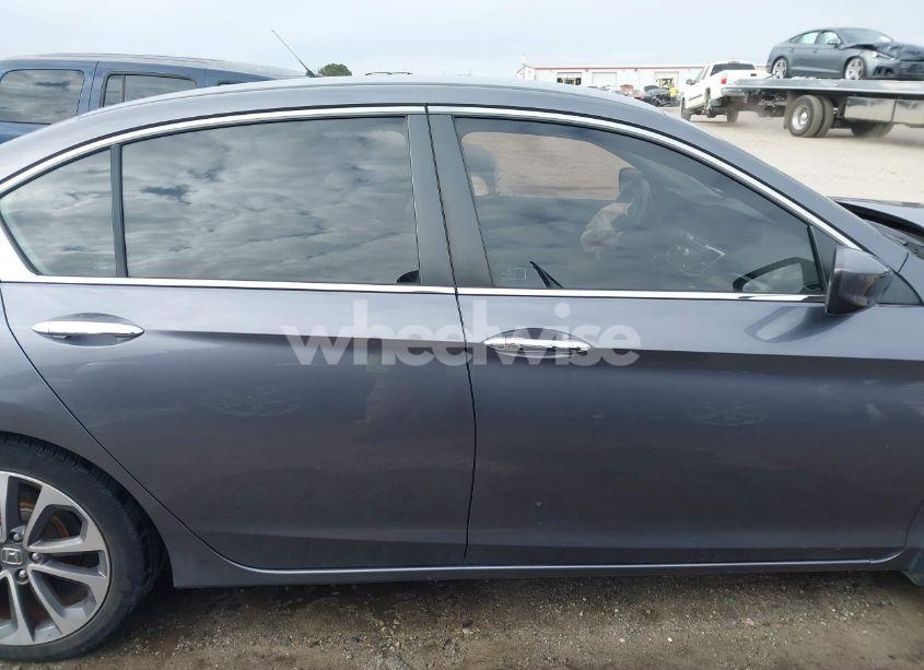 Photo 13 of 2015 Honda Accord SPORT (VIN 1HGCR2F59FA121275)