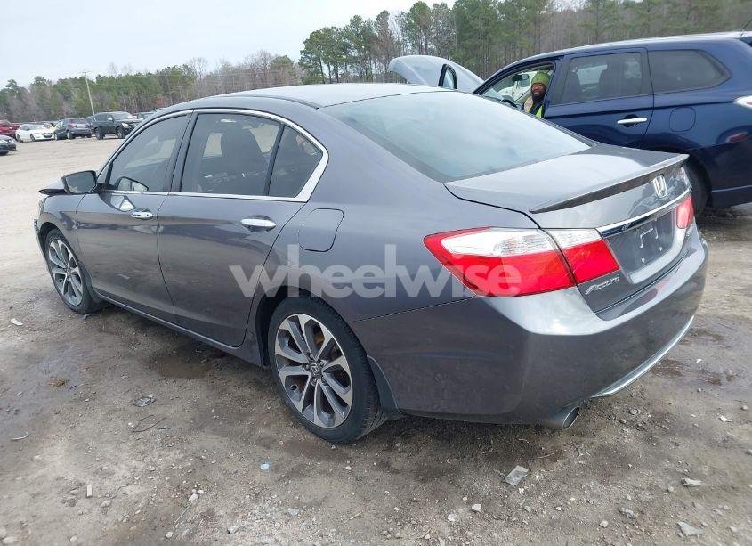 Photo 3 of 2015 Honda Accord SPORT (VIN 1HGCR2F59FA121275)