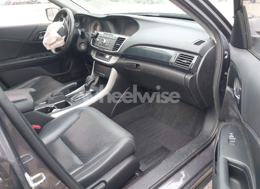 Photo 5 of 2015 Honda Accord SPORT (VIN 1HGCR2F59FA121275)