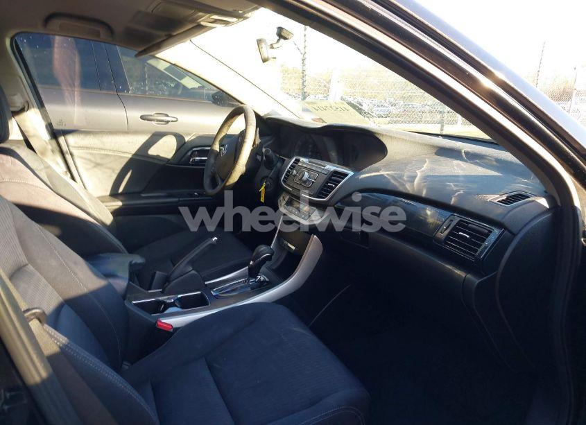 Photo 5 of 2015 Honda Accord SPORT (VIN 1HGCR2F59FA152879)