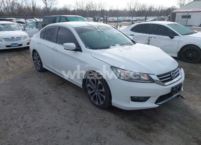 2015 Honda Accord SPORT (VIN 1HGCR2F59FA157208) main photo