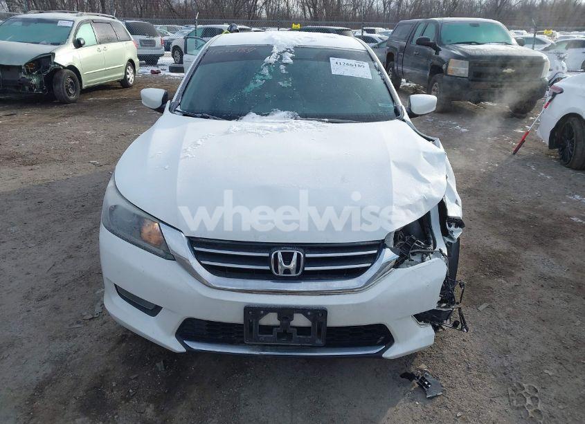 Photo 12 of 2015 Honda Accord SPORT (VIN 1HGCR2F59FA157208)