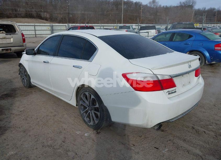 Photo 3 of 2015 Honda Accord SPORT (VIN 1HGCR2F59FA157208)