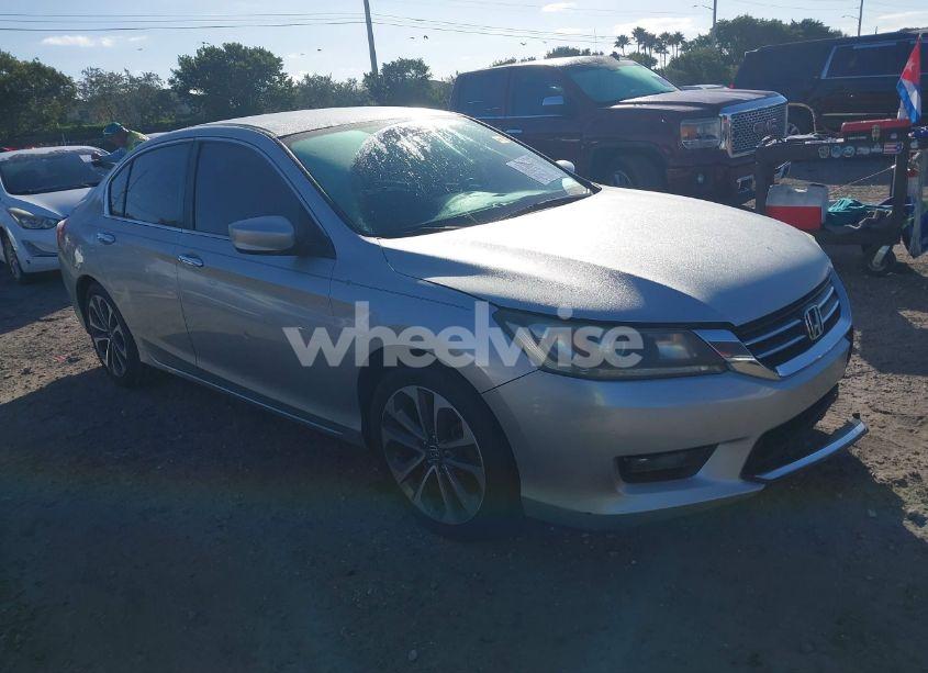 2015 Honda Accord SPORT (VIN 1HGCR2F59FA159668) main photo