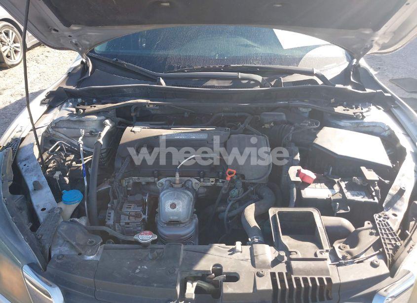 Photo 10 of 2015 Honda Accord SPORT (VIN 1HGCR2F59FA159668)