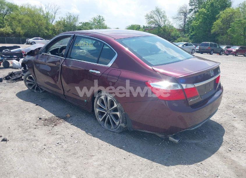 Photo 3 of 2015 Honda Accord SPORT (VIN 1HGCR2F59FA164532)