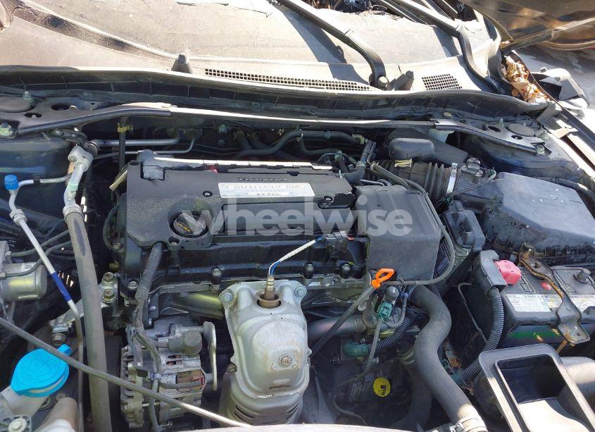 Photo 10 of 2015 Honda Accord SPORT (VIN 1HGCR2F59FA181573)
