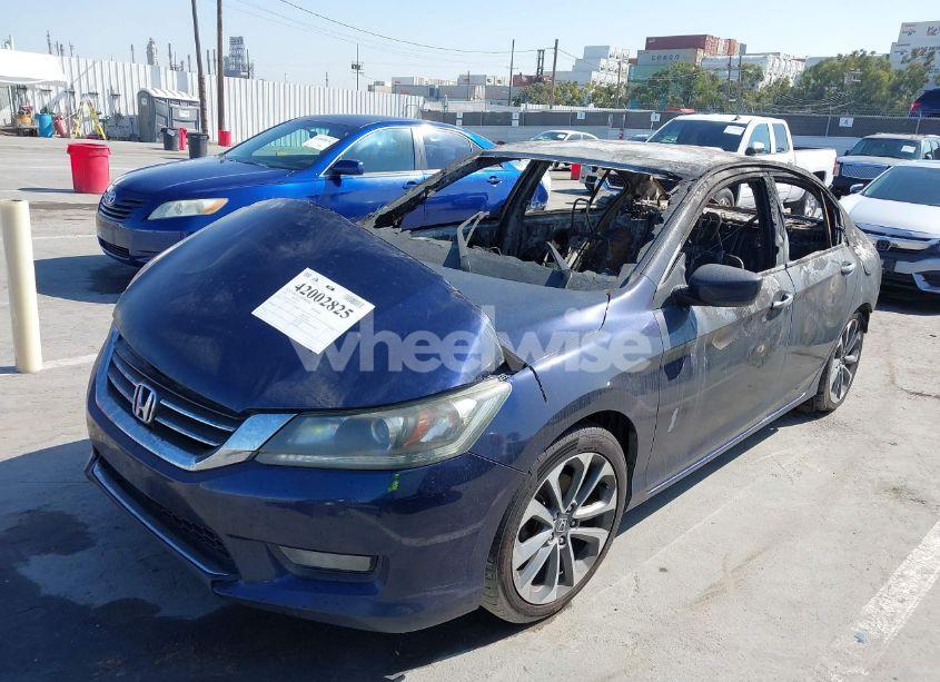 Photo 2 of 2015 Honda Accord SPORT (VIN 1HGCR2F59FA181573)