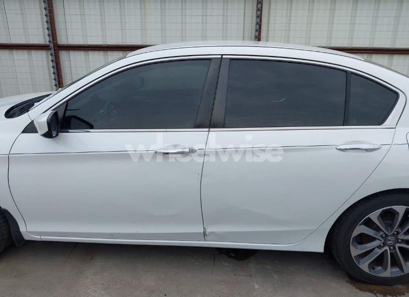 Photo 15 of 2015 Honda Accord SPORT (VIN 1HGCR2F59FA208187)