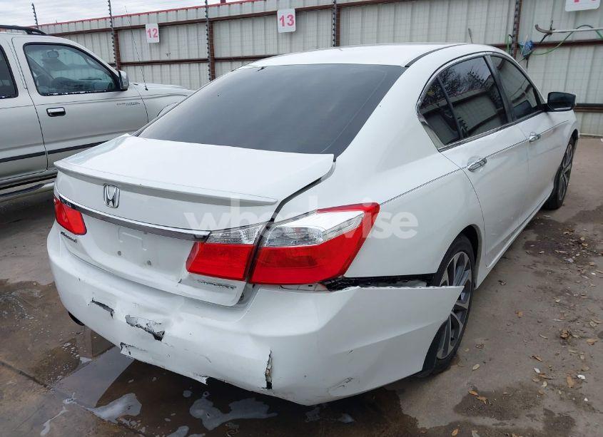 Photo 4 of 2015 Honda Accord SPORT (VIN 1HGCR2F59FA208187)