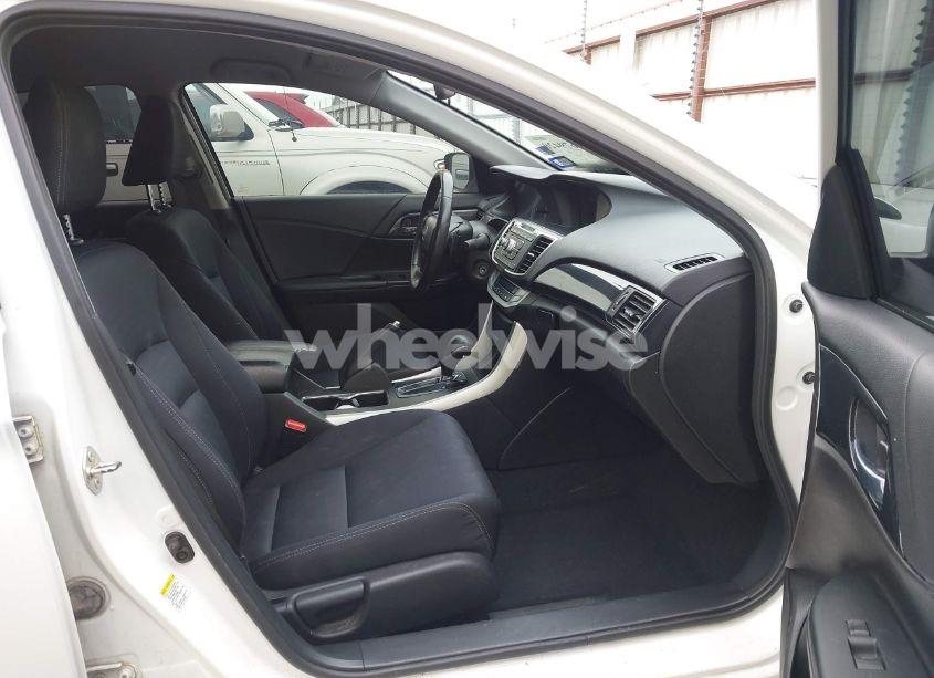 Photo 5 of 2015 Honda Accord SPORT (VIN 1HGCR2F59FA208187)