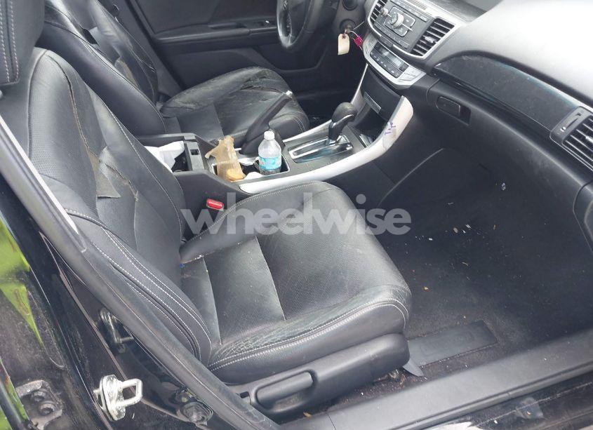 Photo 5 of 2015 Honda Accord SPORT (VIN 1HGCR2F59FA209520)