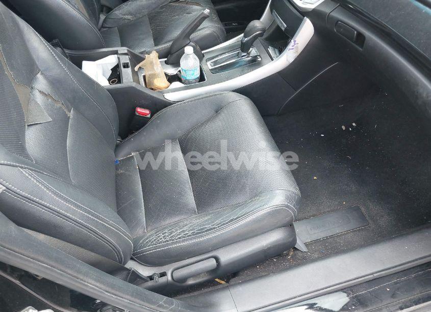 Photo 8 of 2015 Honda Accord SPORT (VIN 1HGCR2F59FA209520)