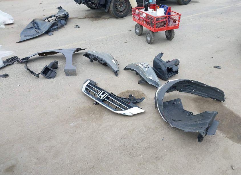 Photo 12 of 2015 Honda Accord SPORT (VIN 1HGCR2F59FA265084)