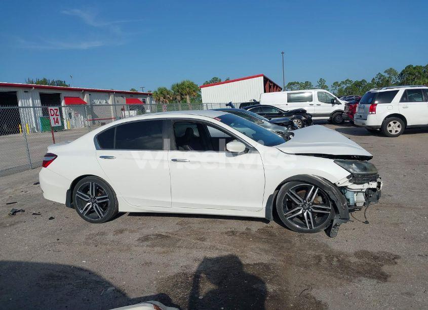 Photo 14 of 2016 Honda Accord SPORT (VIN 1HGCR2F59GA015703)