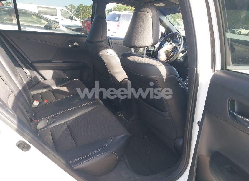 Photo 8 of 2016 Honda Accord SPORT (VIN 1HGCR2F59GA015703)