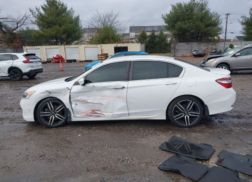 Photo 14 of 2016 Honda Accord SPORT (VIN 1HGCR2F59GA027799)