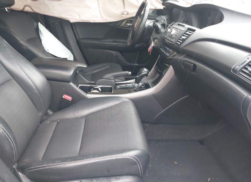 Photo 5 of 2016 Honda Accord SPORT (VIN 1HGCR2F59GA027799)