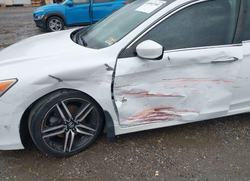 Photo 6 of 2016 Honda Accord SPORT (VIN 1HGCR2F59GA027799)