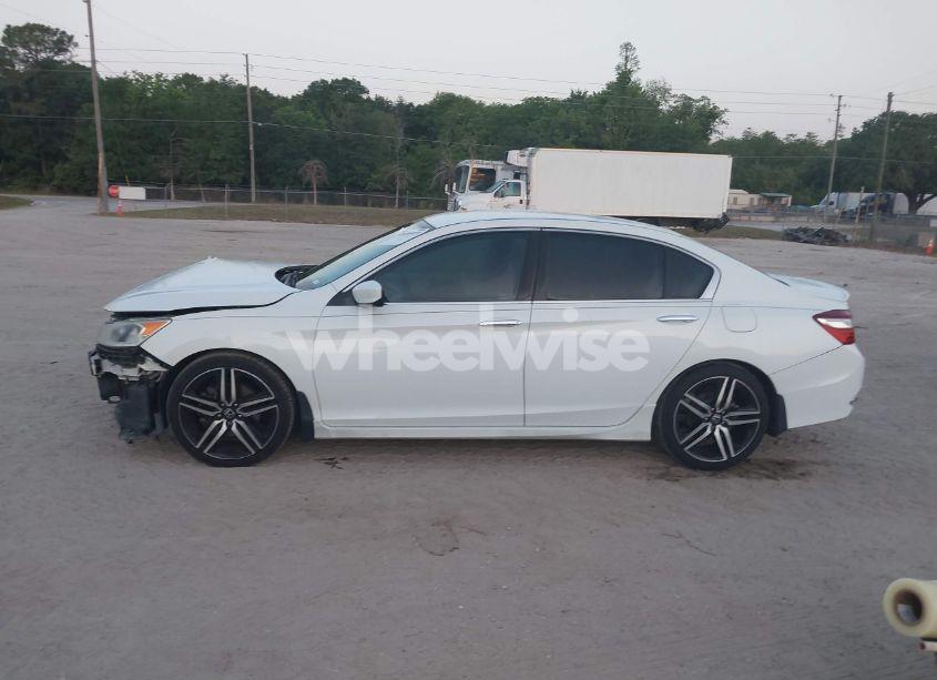Photo 15 of 2016 Honda Accord SPORT (VIN 1HGCR2F59GA065470)