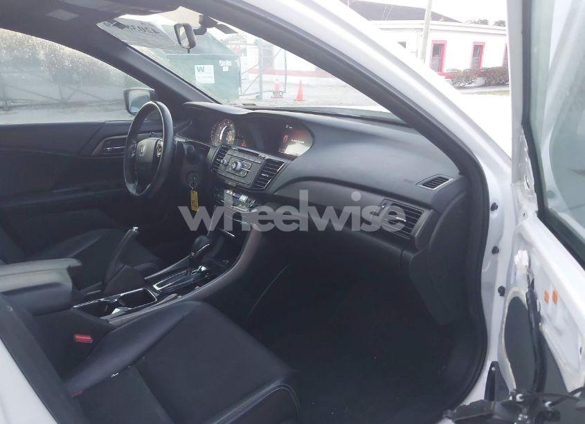 Photo 5 of 2016 Honda Accord SPORT (VIN 1HGCR2F59GA065470)