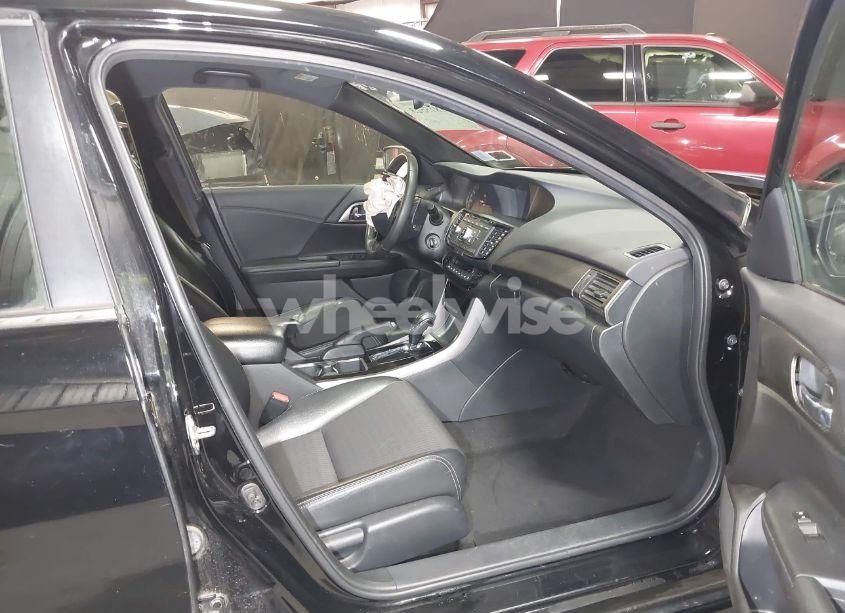 Photo 5 of 2016 Honda Accord SPORT (VIN 1HGCR2F59GA107054)